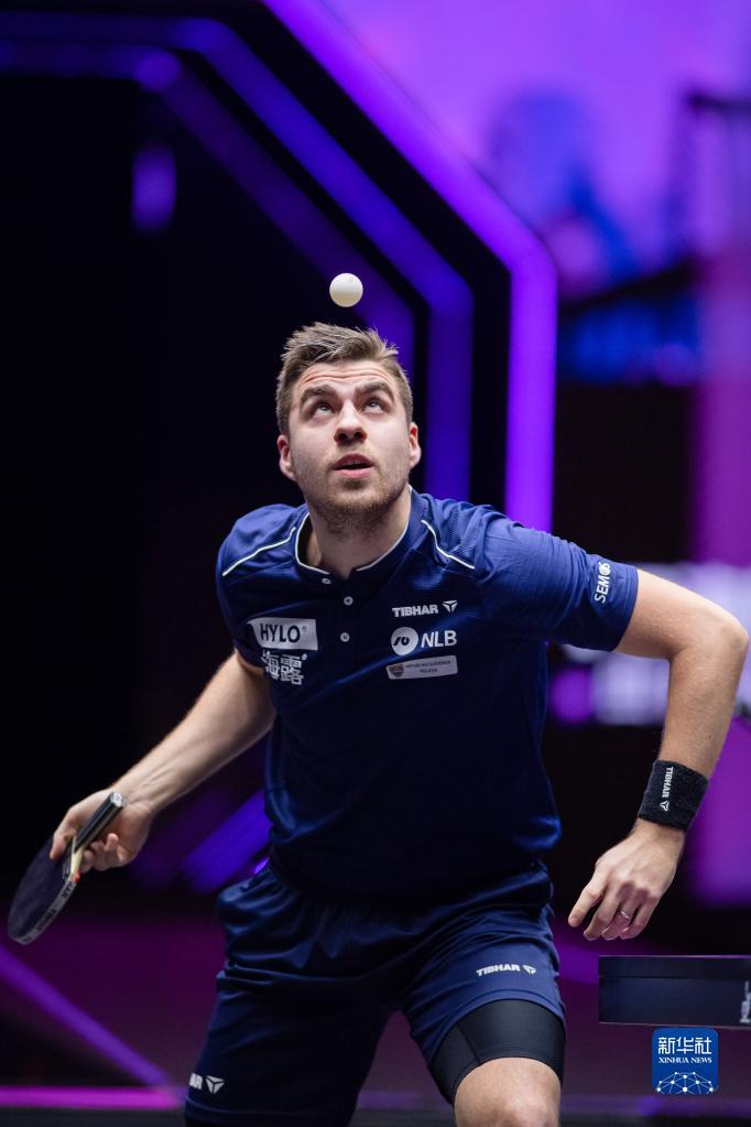 既反映了球 既反映了球